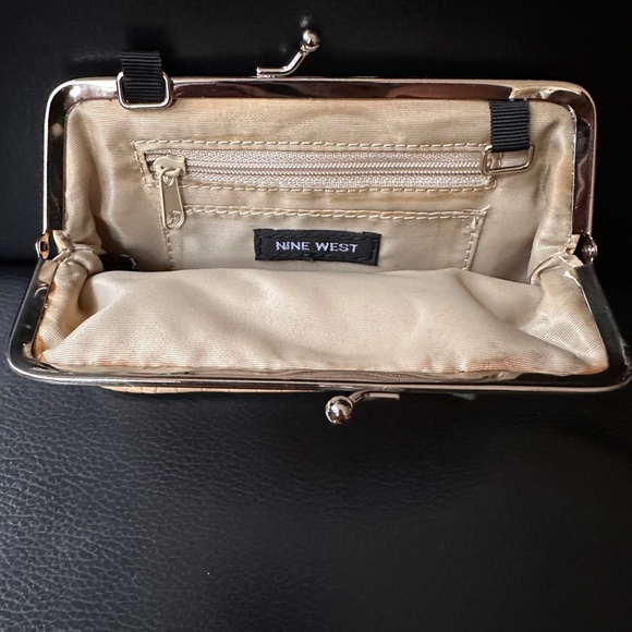 Nine west vegan croc clutch - Picture 4 of 4